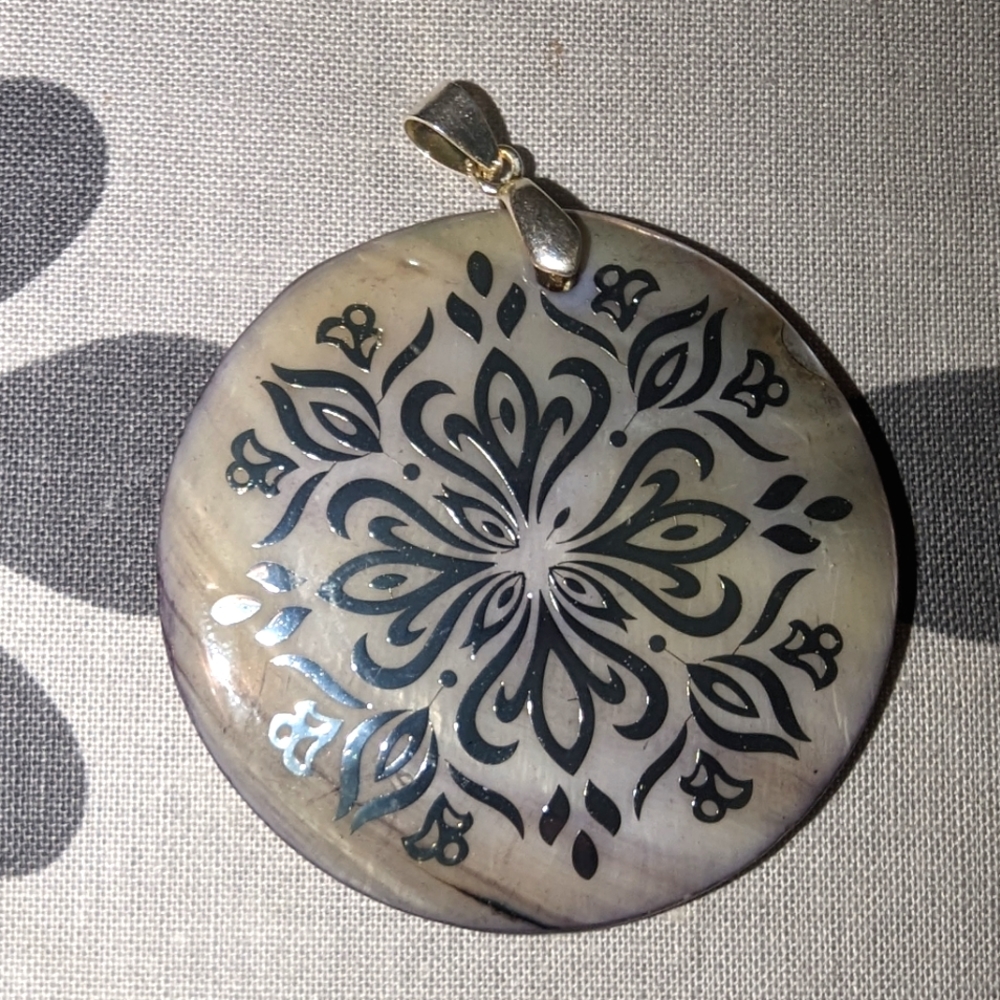 Mother of 🦪 pendant